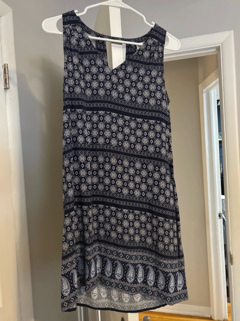 Old Navy Navy and White Printed Sleeveless Shift Dress